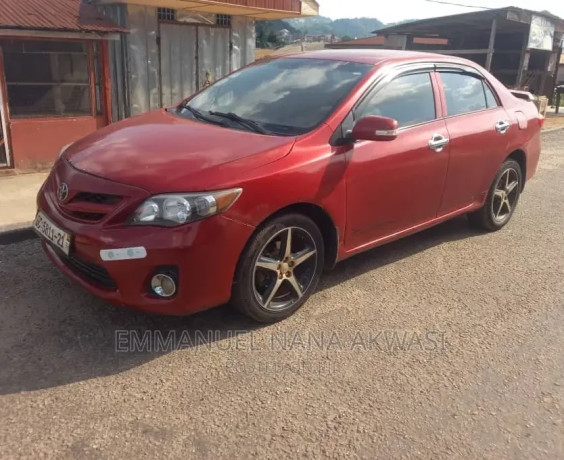 toyota-corolla-2013-red-big-1