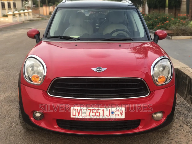 mini-countryman-2011-red-big-0