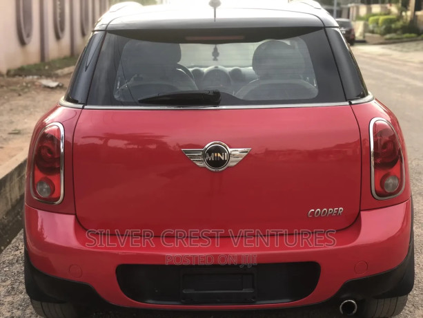 mini-countryman-2011-red-big-3