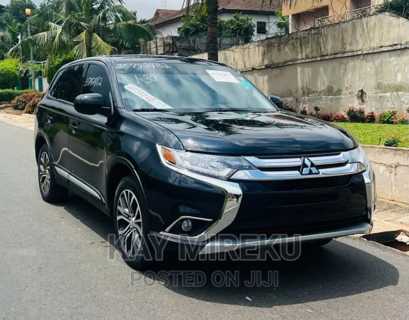 mitsubishi-outlander-24-phev-awd-2018-black-big-0