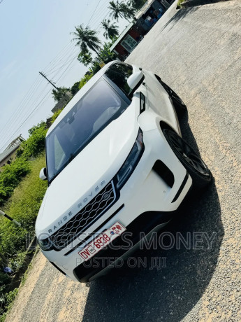 land-rover-range-rover-evoque-2021-white-big-0