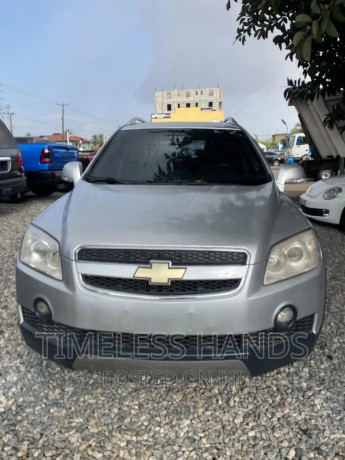 chevrolet-captiva-2008-silver-big-1