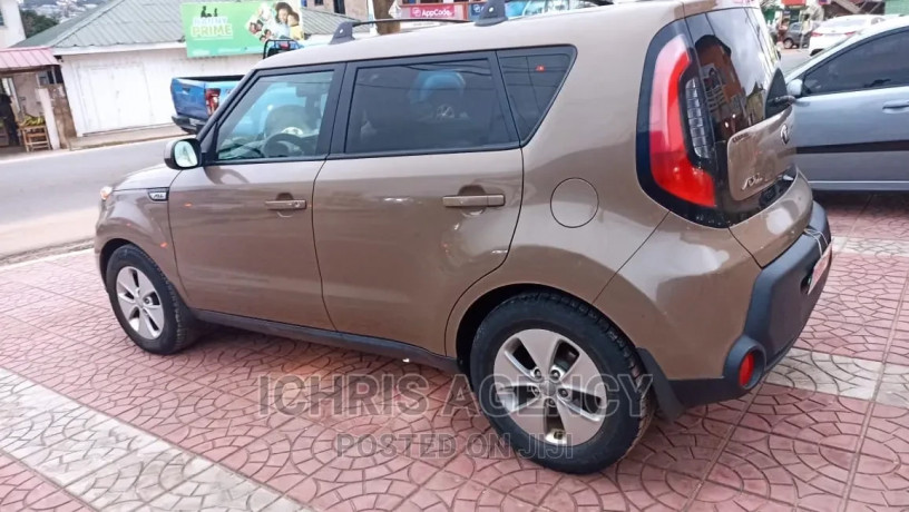 kia-soul-hatchback-2016-brown-big-3