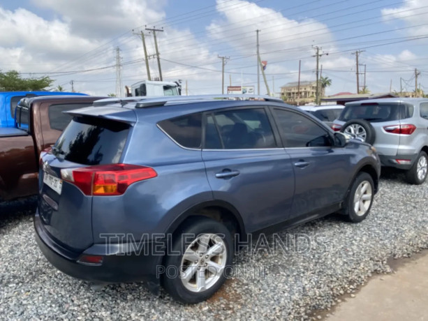 toyota-rav4-2014-blue-big-1