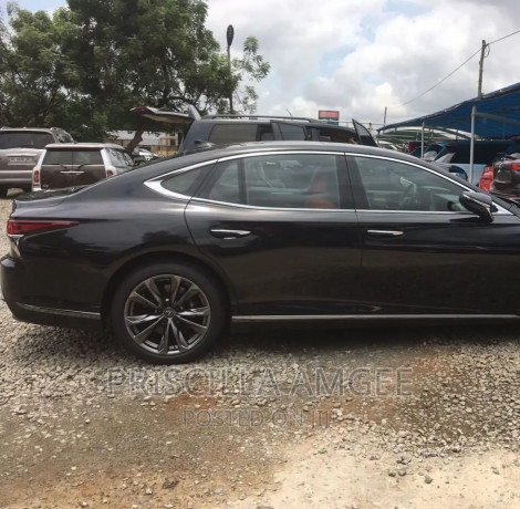 lexus-ls-500-awd-2019-black-big-2