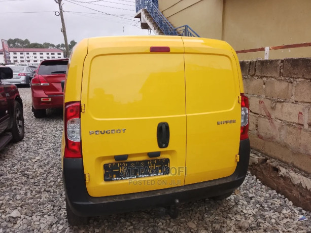 peugeot-partner-19-d-2009-yellow-big-2