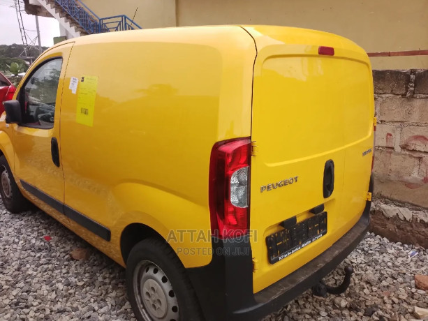 peugeot-partner-19-d-2009-yellow-big-1