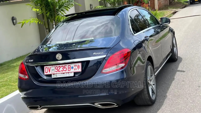 mercedes-benz-c300-2016-blue-big-2