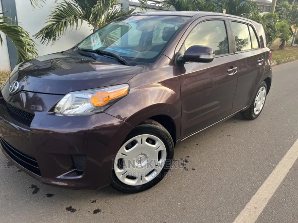 scion-xd-base-2013-brown-big-3